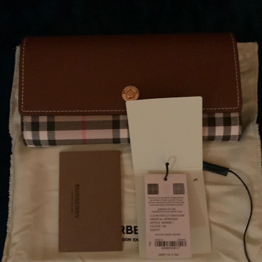 Burberry clutch wallet